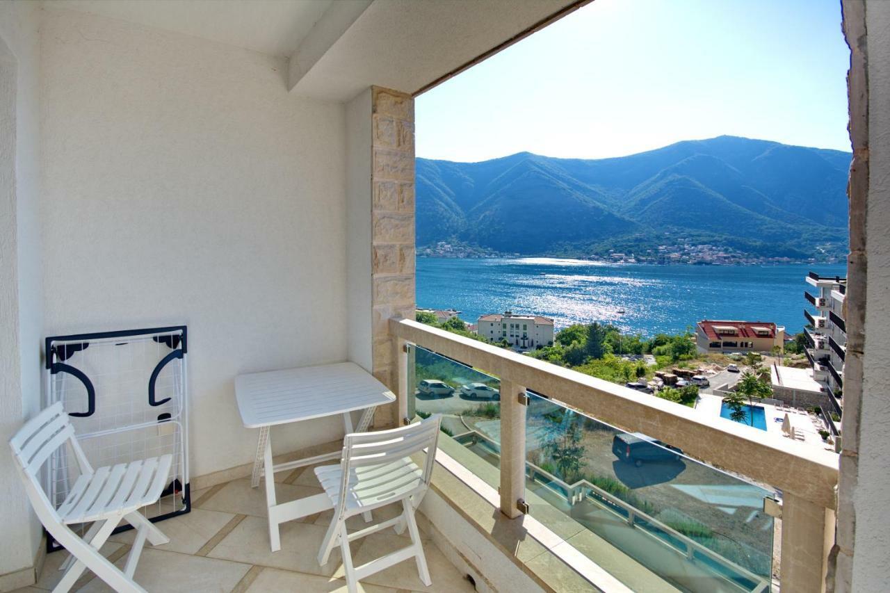 Apartment Dobrota Kotor Exterior foto